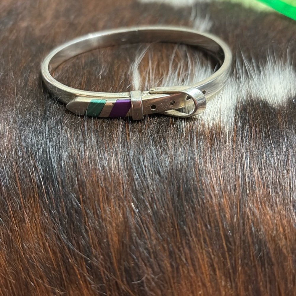 Handmade Vintage Sterling Silver malachite
And purple buckle bracelet